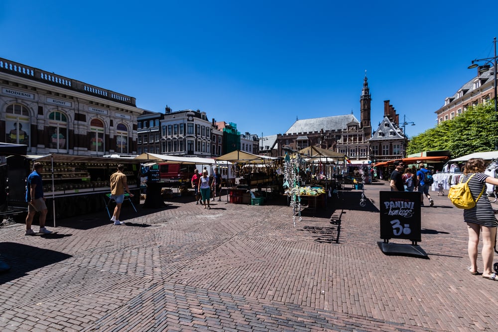photo-of-stalls-selling-dutch-items-at-grote-markt-haarlem-things-to-do