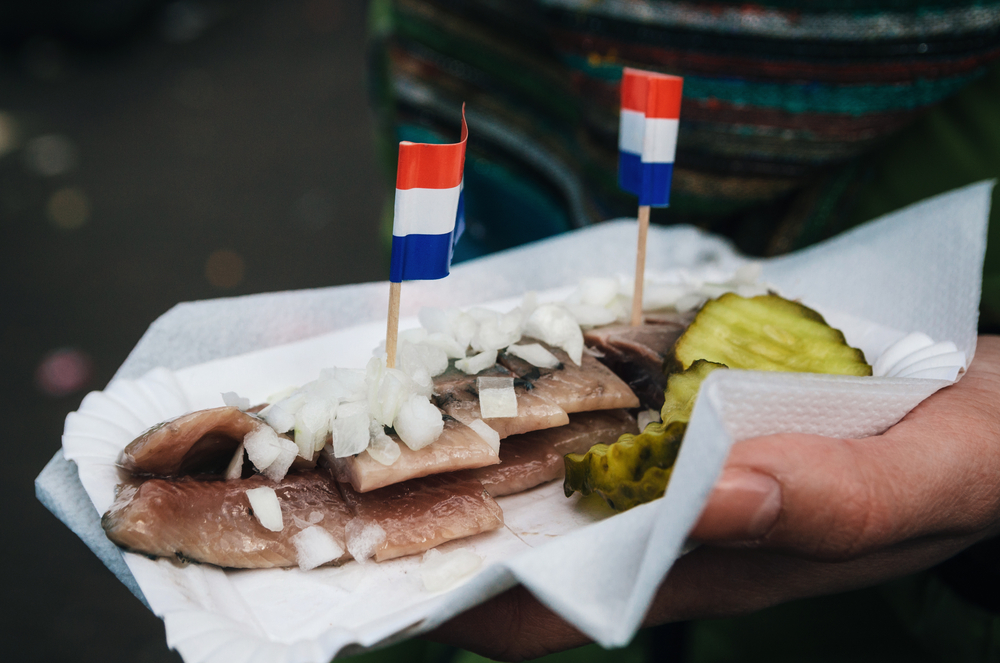 Eating herring in the Netherlands: all you need to know about the ...