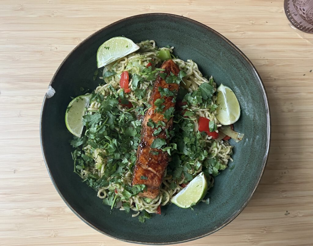 photo-of-sticky-salmon-hellofresh-meal-in-bowl-on-table-taken-from-above