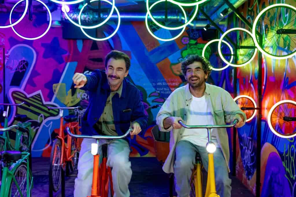 photo-of-two-men-cycling-indoors-at-highlights-of-holland