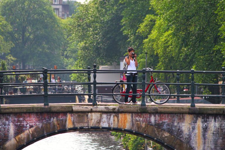 How to rent a bike in Amsterdam in 2026: places, prices, and tips