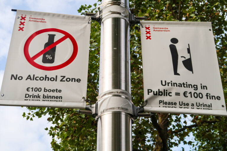I had to pay €4 to use a toilet on King’s Day — and I’m pissed