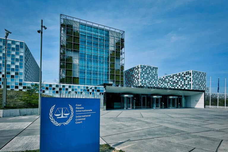 Trump imposes sanctions on the International Criminal Court: “Existence of the court is at stake”