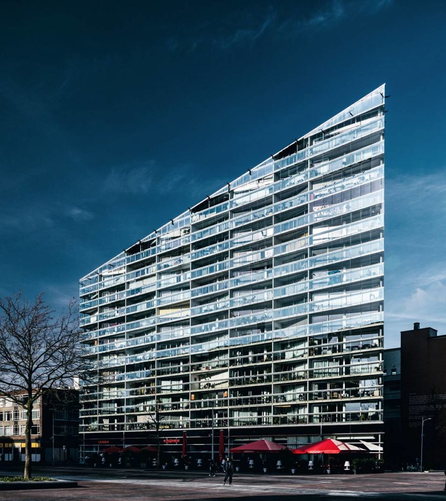 Photo-of-modern-dutch-architecture-Rotterdam-glass-building