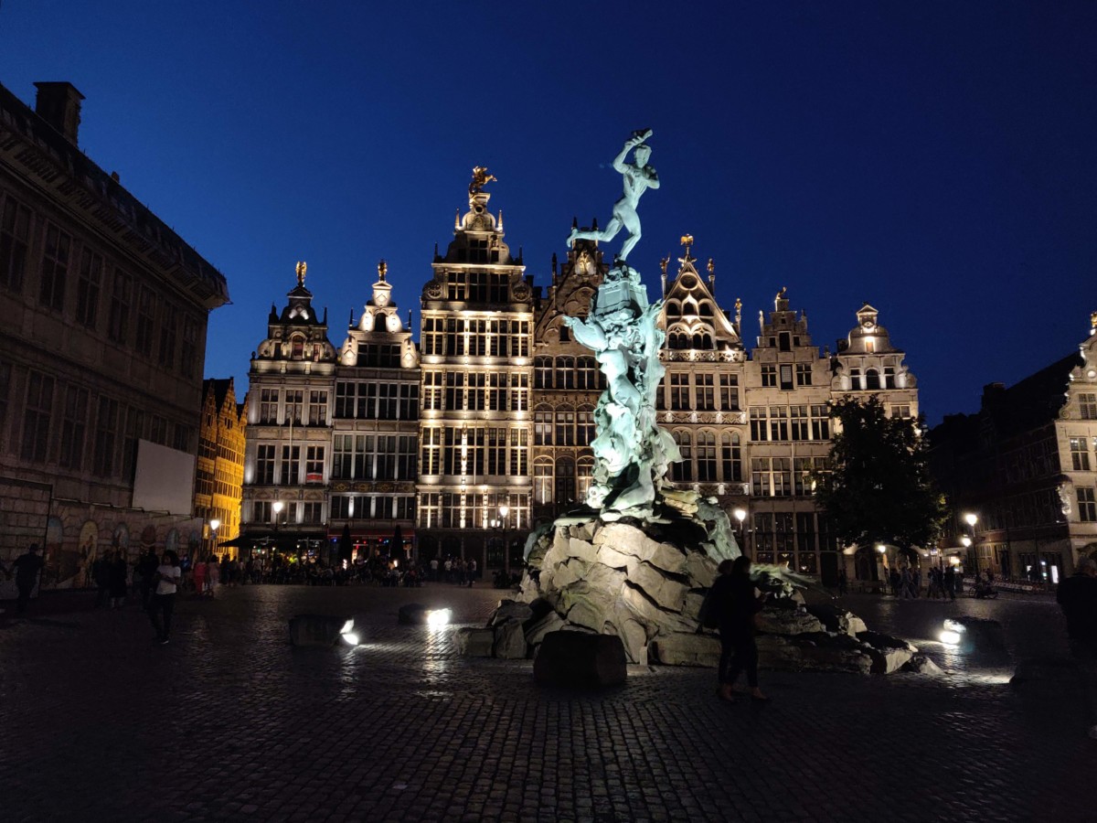 Grote markt in antwerp