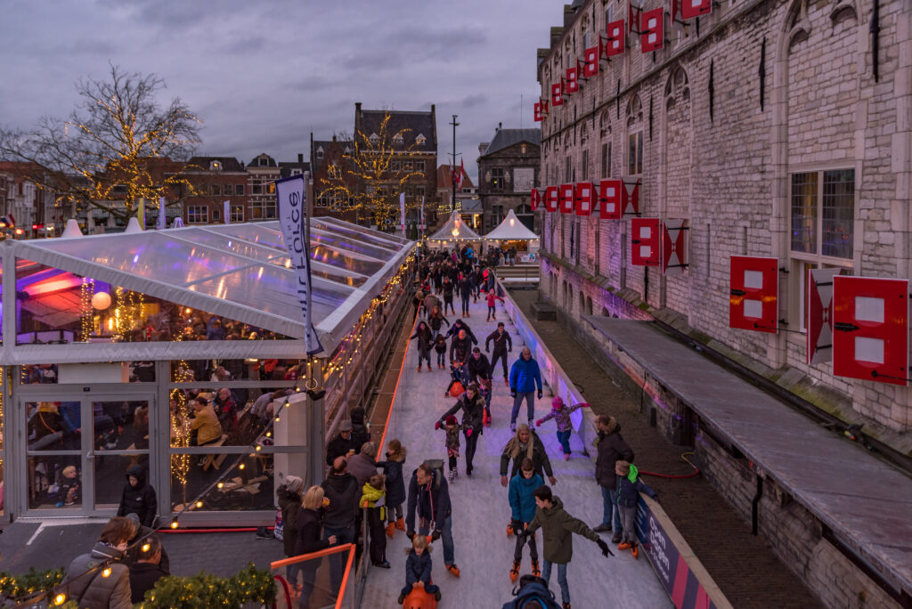 people-ice-skating-on-the-rink-in-gouda