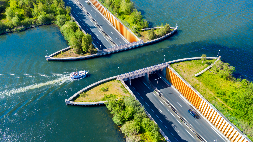 Photo-of-aquaduct-in-Netherlands-after-dutch-government-invests-in-infrastructure-to-tackle-Dutch-housing-crisis