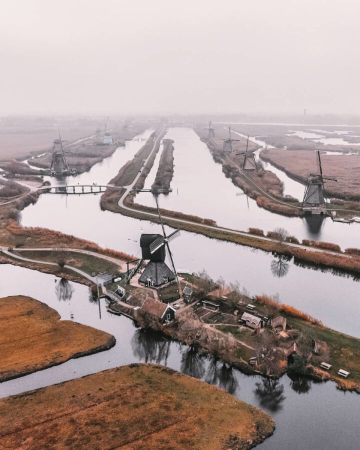 kinderdijk-windmills-winter-time-netherlands