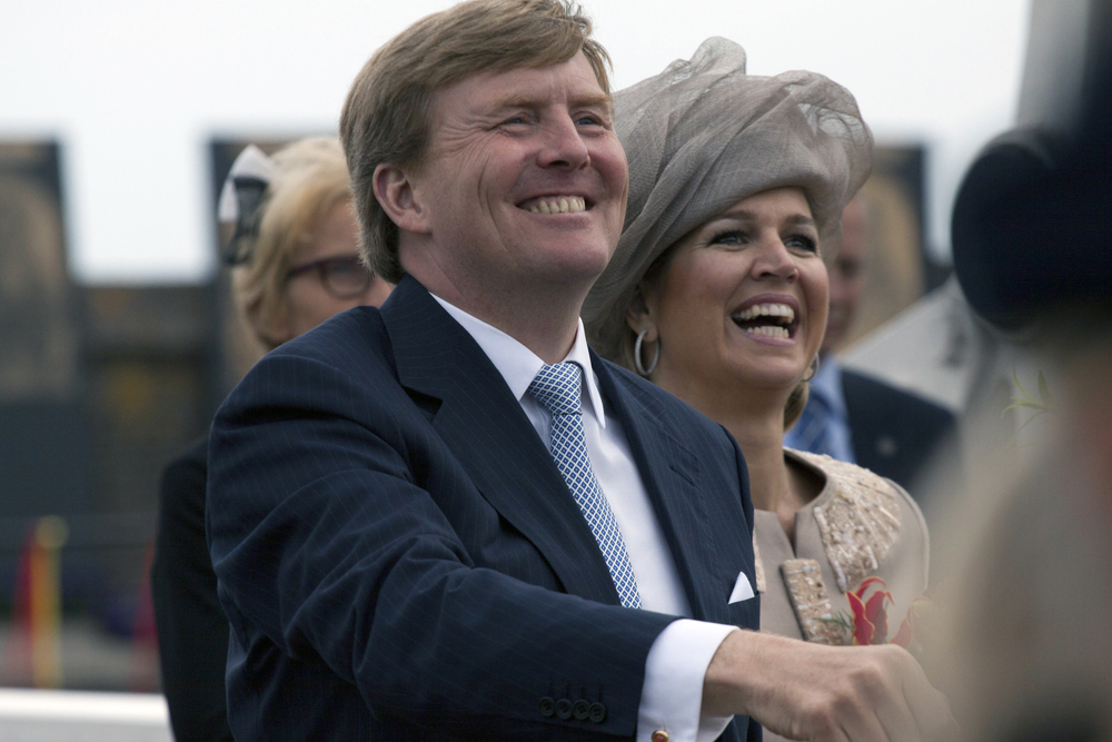 King-Willem-Alexander-laughing-with-Queen-Maxima-2019-during-kings-day-in-the-netherlands