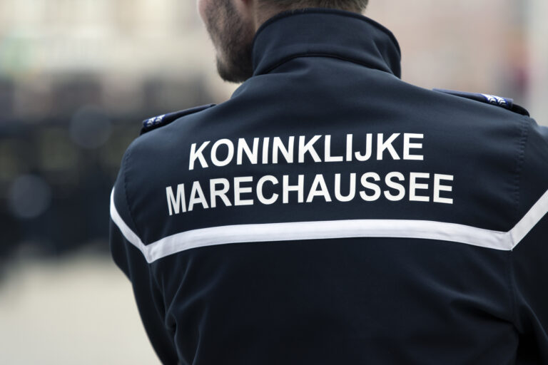 Royal Dutch police must not discriminate against travellers based on appearance, Dutch court rules