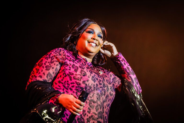 Eating bananas out of vaginas: American pop star Lizzo accused of sexual harassment in Amsterdam