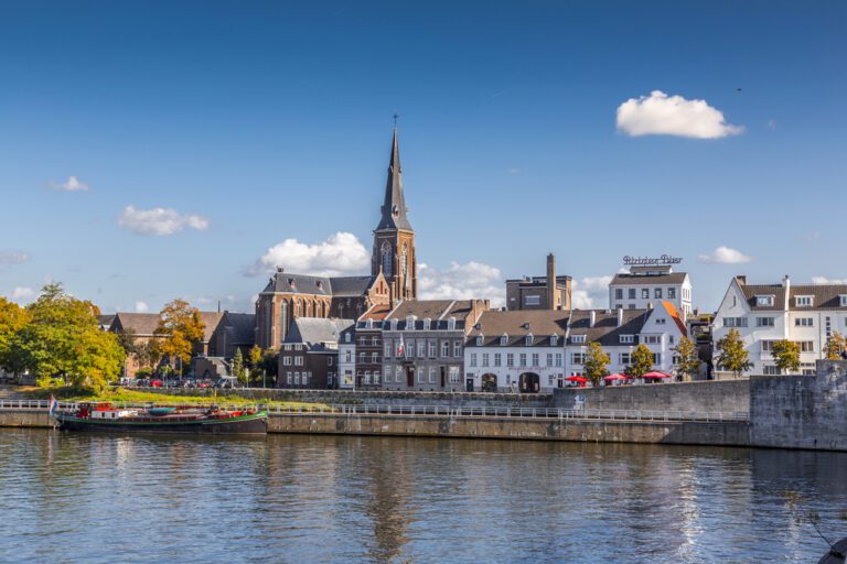 These are the best places to visit in the Netherlands, according to Dutchies