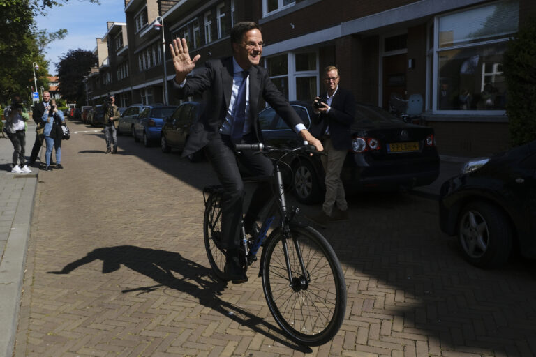 All internationals now required to get a bike license to cycle in the Netherlands