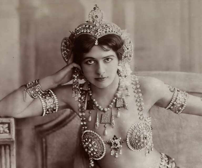 Mata-Hari-exotic-dancer-and-spy-from-the-Netherlands