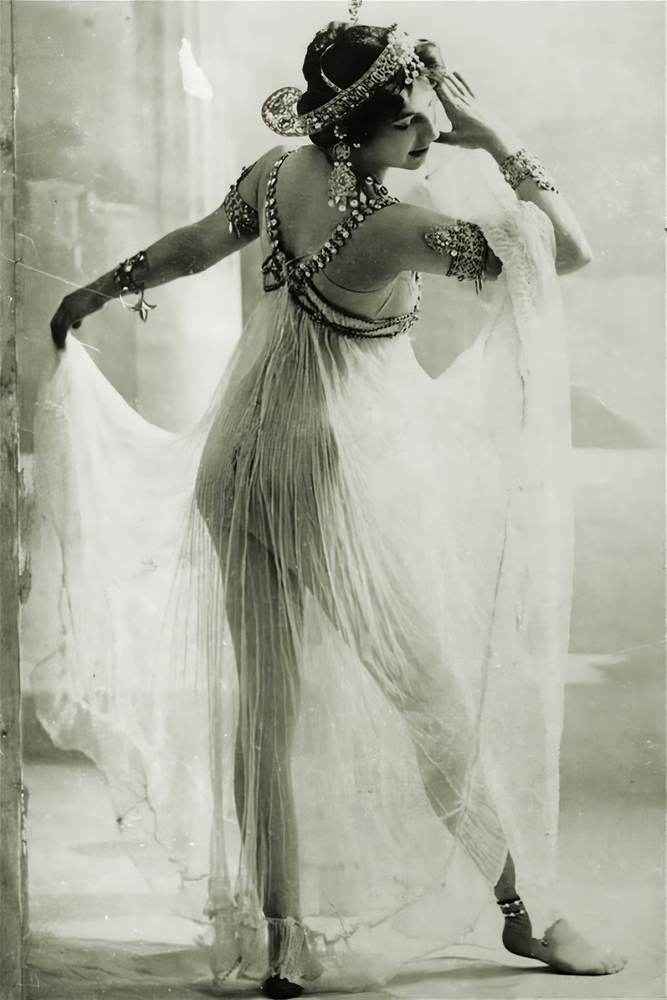 Meet Mata Hari: the famous Dutch first World War spy | DutchReview