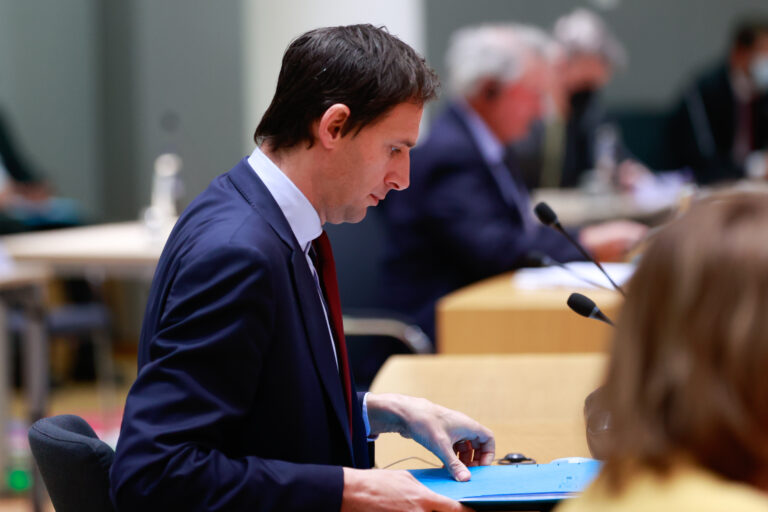 Dutch diplomats allowed to leave Kyiv amid unrest