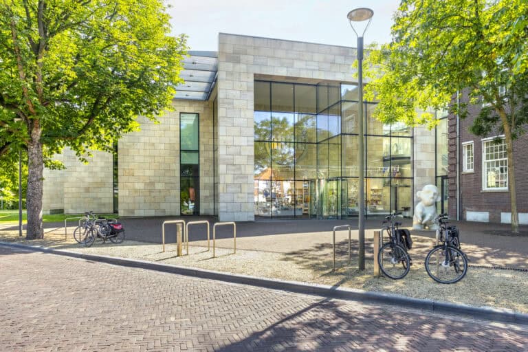 A museum and a castle? Introducing the largest modern realism museum in Europe