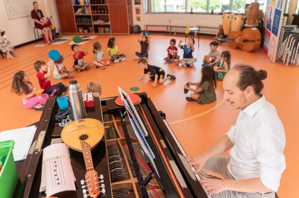 NAISR-international-school-rotterdam-classroom