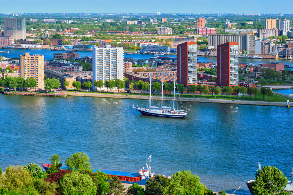 Photo-of-Rotterdam-cityscape-from-above-showing-neighbourhoods-of-Rotterdam