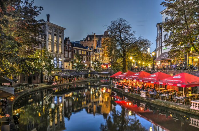 Photo-of-Dutch-terrace-at-night-in-Utrecht