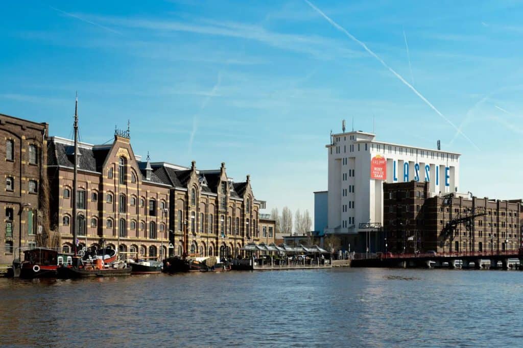 photo-of-wormerveer-fabriekswand-zaan-curve