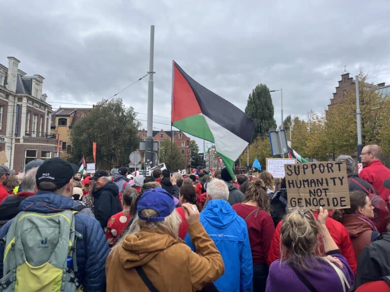 No less than 250,000 Red Line for Palestine protesters march through Amsterdam