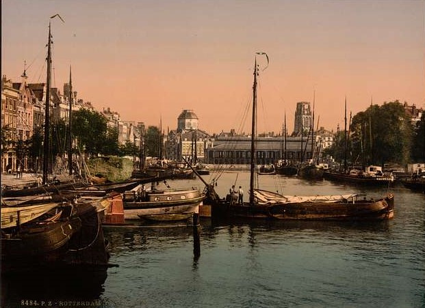 Stunning colourised footage of Rotterdam before WWII (video inside!)