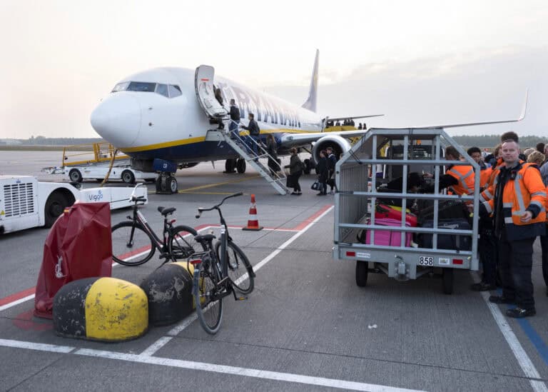 Ryanair loses two major flight slots at Eindhoven Airport as punishment for tardiness