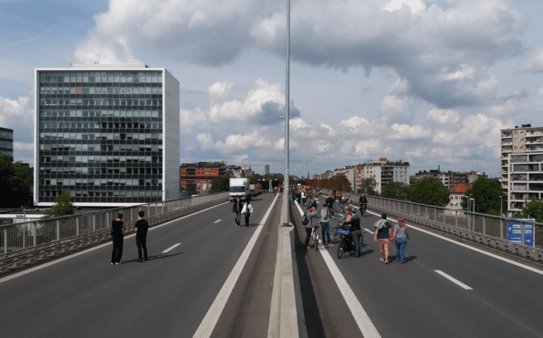 Fancy a picnic on the motorway? Car-free Sunday could be a thing soon!