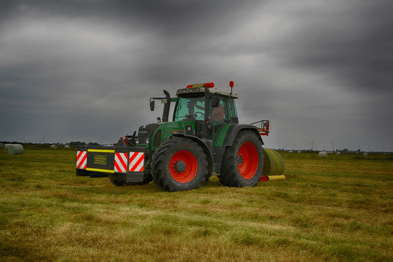 The farmers are back, and so are the traffic jams