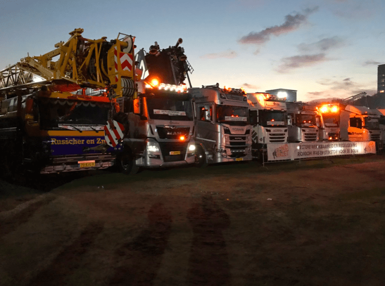 Construction workers fill Malieveld to protest against nitrogen regulations