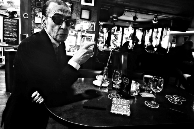Dutch poet Jules Deelder dies