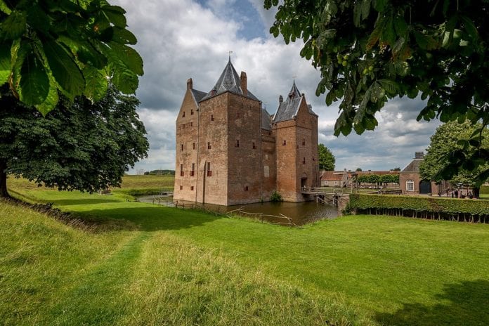 A Guide To 12 Breathtaking Castles And Palaces In The Netherlands