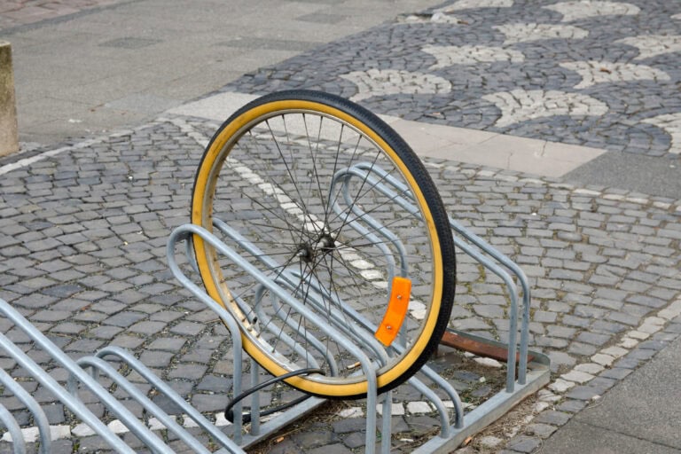 BBC news reporter iconically reports from her bike, then it gets stolen