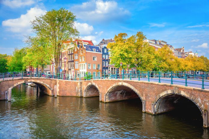 Amsterdam-bridges-and-trees-on-a-sunny-day