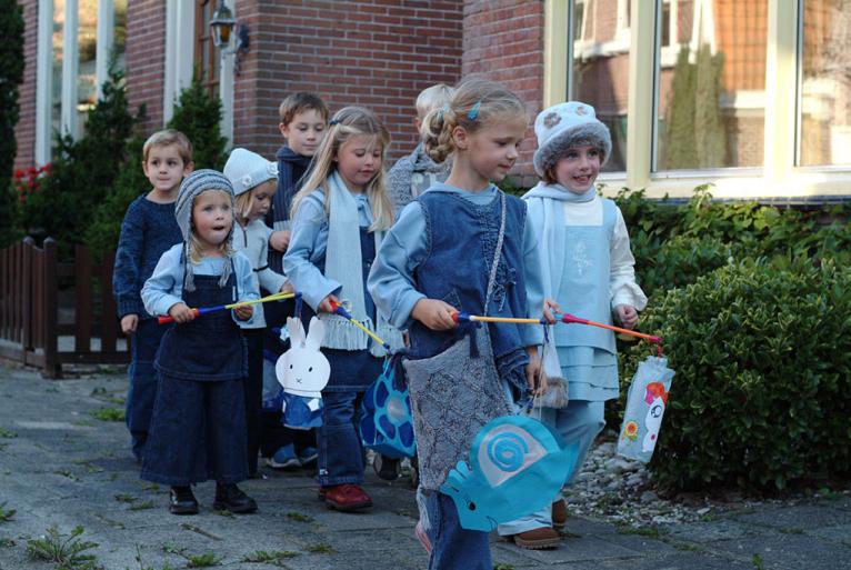 photo-of-dutch-children-celebrating-sint-maarten