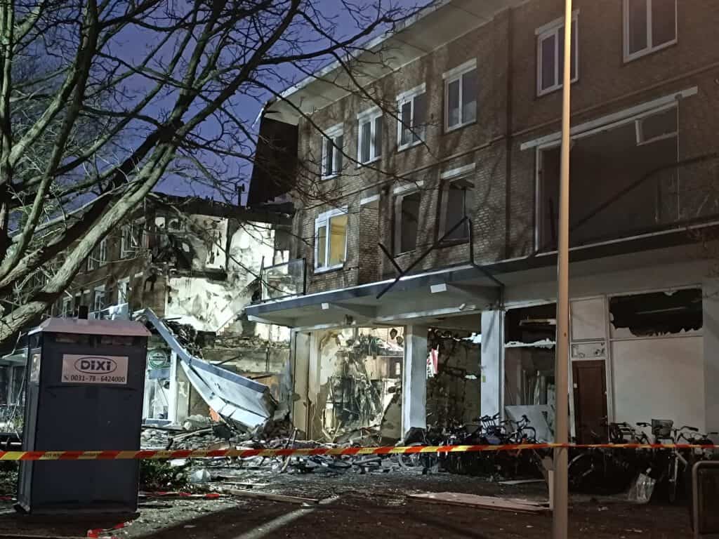 photo-of-back-of-building-collapsed-in-tarwekampt-explosion-in-the-hague