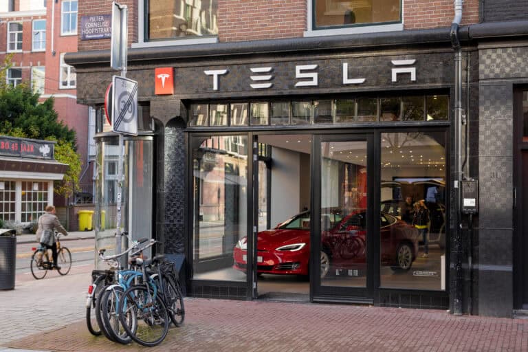 Calls for Tesla tax surge while sales continue to plummet in the Netherlands