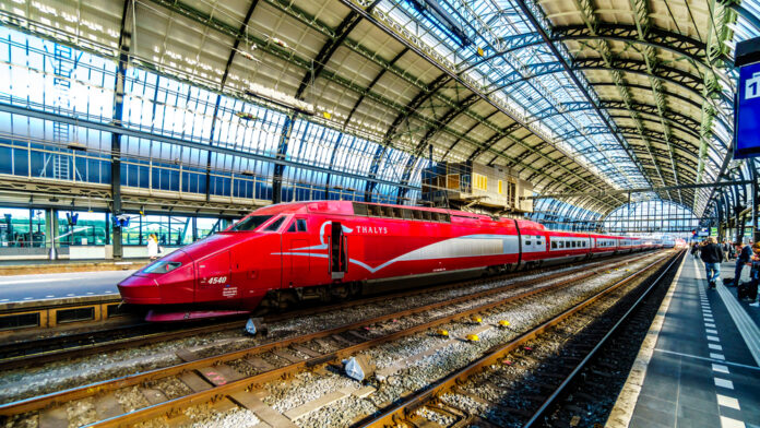 Red-high-speed-train-thalys-waiting-at-the-station
