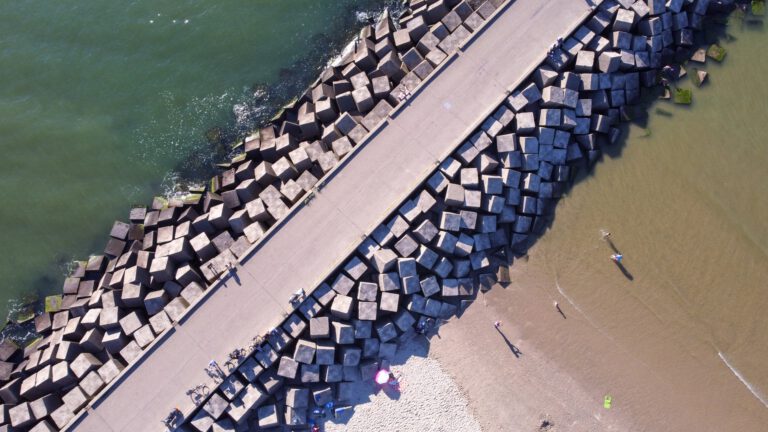 Why the Netherlands isn’t underwater (VIDEO INSIDE)