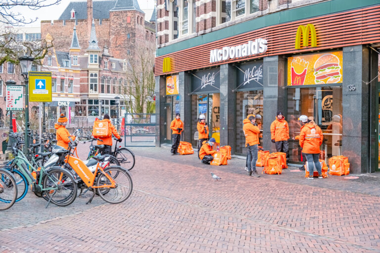Thuisbezorgd finally offering full-time contracts (hoera!)