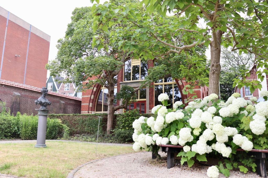 Tsar-Peter-house-from-outside-in-zaandam