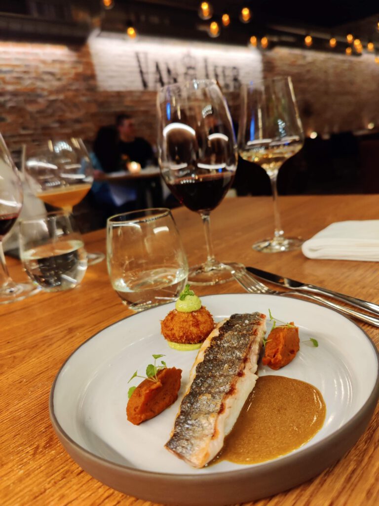 Fish-dish-with-wine-on-a-table-van-de-leur-rotterdam