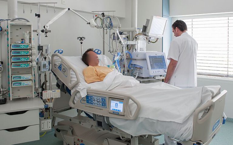 Philips doubles down on ventilator production, which the Netherlands ordered only two weeks ago