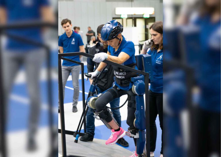 This mind-controlled exoskeleton helps people with spinal-cord injuries walk again (and it was made by Dutch students!)