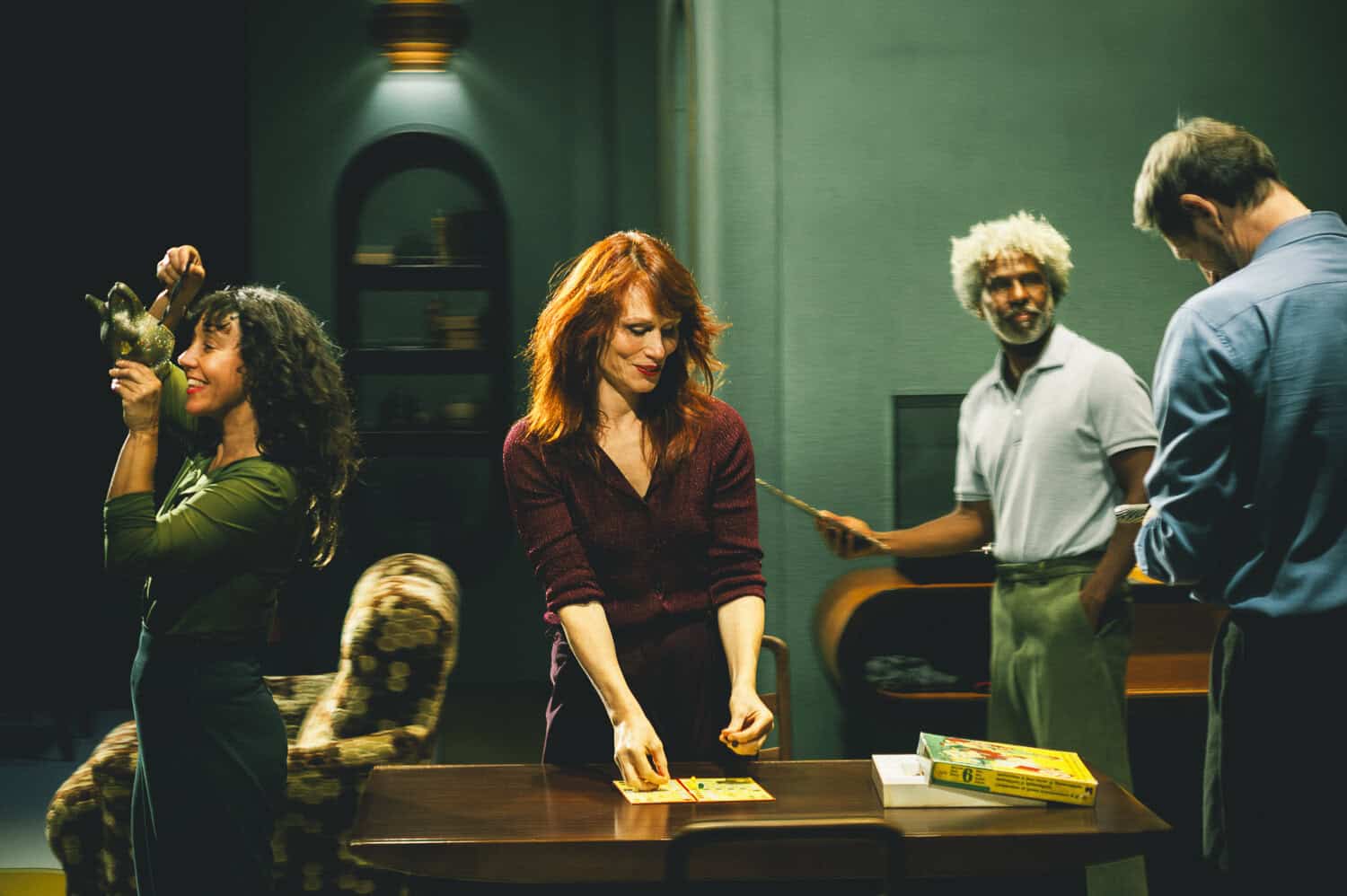 scene-from-the-we-dont-live-here-anymore-theatre-show