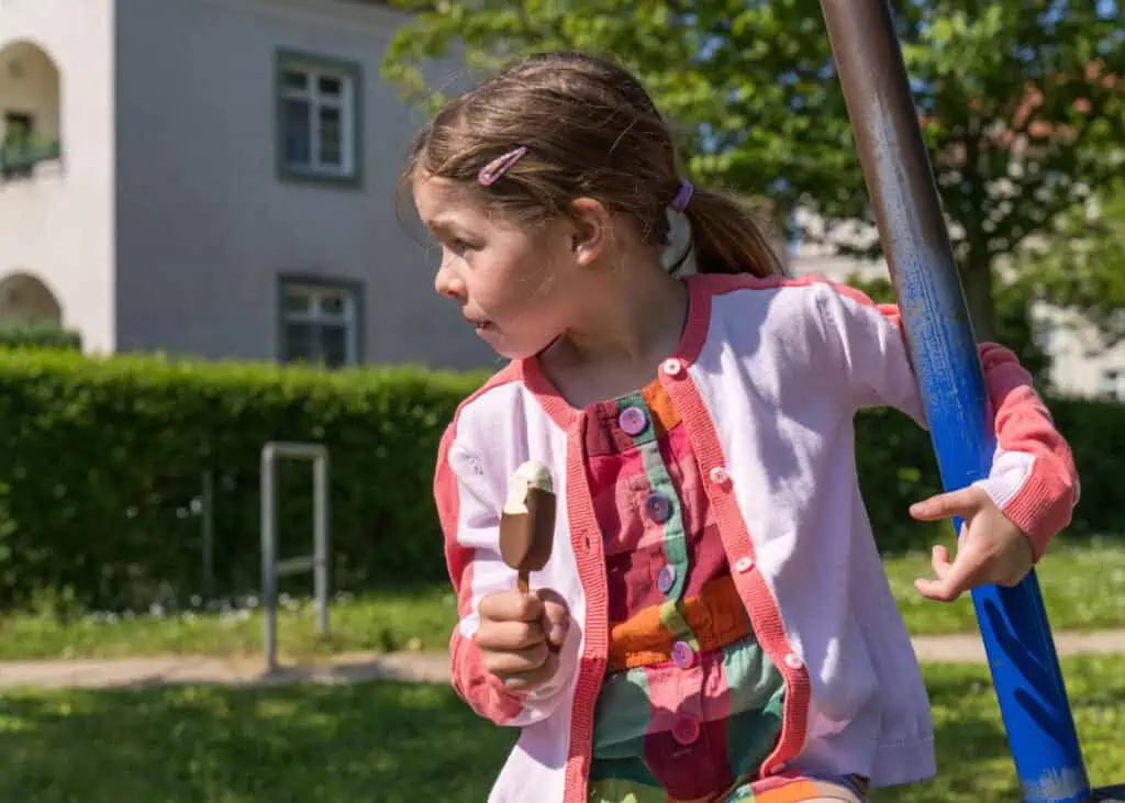 photo-of-little-girl-with-ice-cream-outside-looking-away-during-tropenrooster-in-the-netherlands