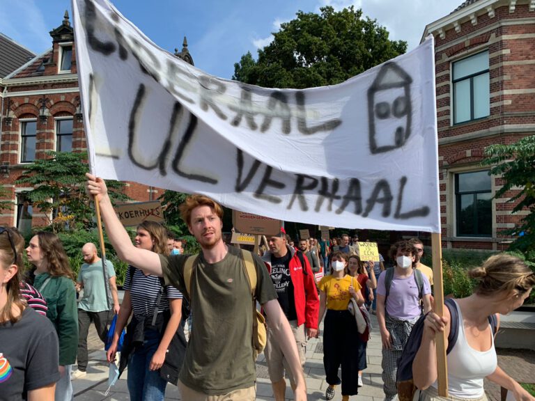Enough is enough: thousands of protestors in Amsterdam march against the housing crisis