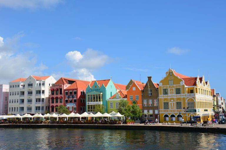 Curaçao makes history with World Cup qualification whilst Suriname scrambles into playoffs