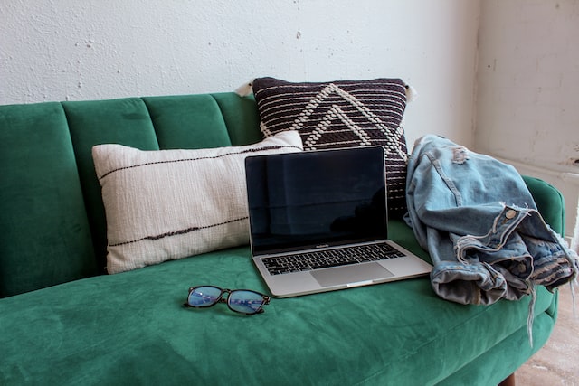 laptop-on-sofa